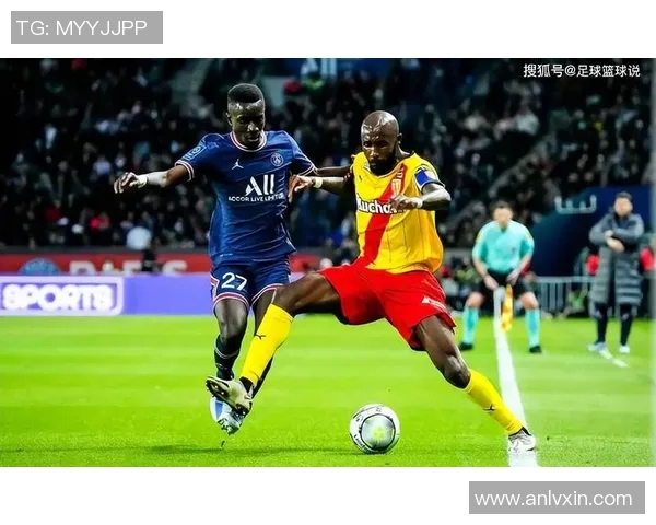 巴黎圣日耳曼迎来新主帅:恩波洛尼奥接棒,球队目标直指巅峰 巴黎圣日耳曼迎来新主帅:恩波洛尼奥接棒,球队目标直指巅峰