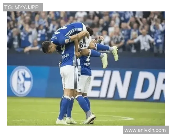 沙尔克04遭遇主场惊人溃败，球迷痛失信心